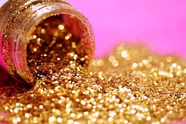 Glitter cloud dough 