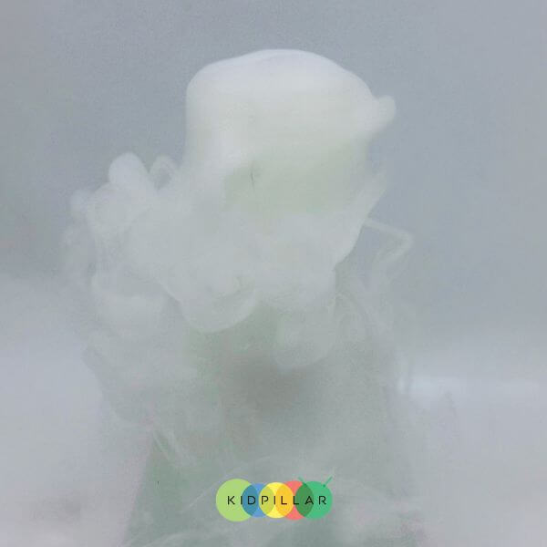 Bubbling cauldron - easy halloween science experiment for preschoolers 